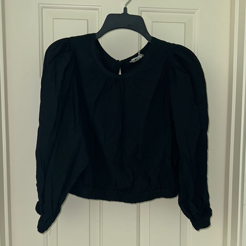 Black Boxy Crop Top Blouse